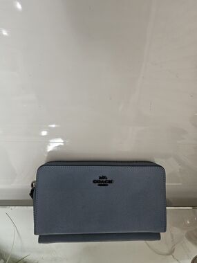 Coach   Zip Wallet in Crossgrain  Slate Blue Leather